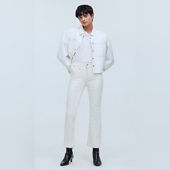 Madewell Mid-Rise Kickout white jeans. Size 30. - Picture 2 of 6